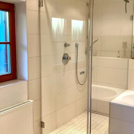 Haus Zur Linde Holiday home Kreuth