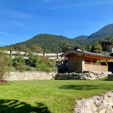 Haus Zur Linde Nyaraló *