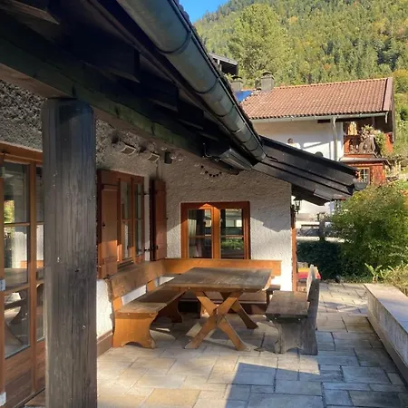 Nyaraló Haus Zur Linde *